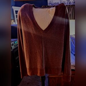 Women's Size Small White Crow  Bugundy V-Neck Sweater  Bought from The Buckle